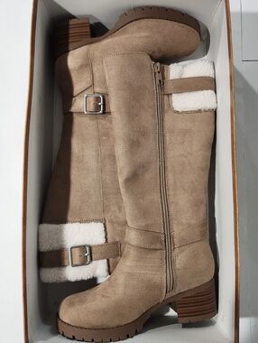 Unr8ed Sz 2.5 Brown Knee High Boots